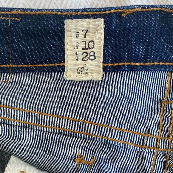 Volcom Size 7 Skinny Jeans - Picture 2 of 4